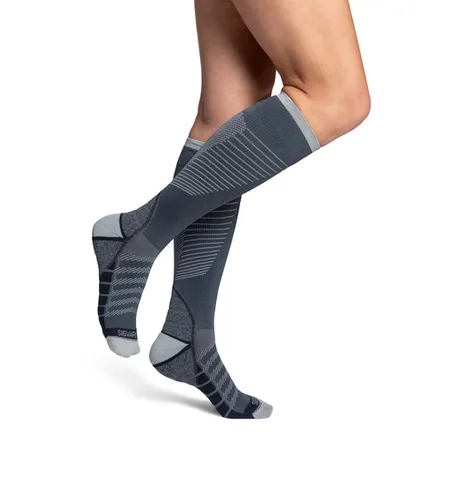 Sigvaris Motion Flow 20-30 mmHg Tech Calf High - 432C