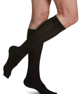 Zurich Collection 20-30mmHg Women's Sea Island Cotton Socks - Black